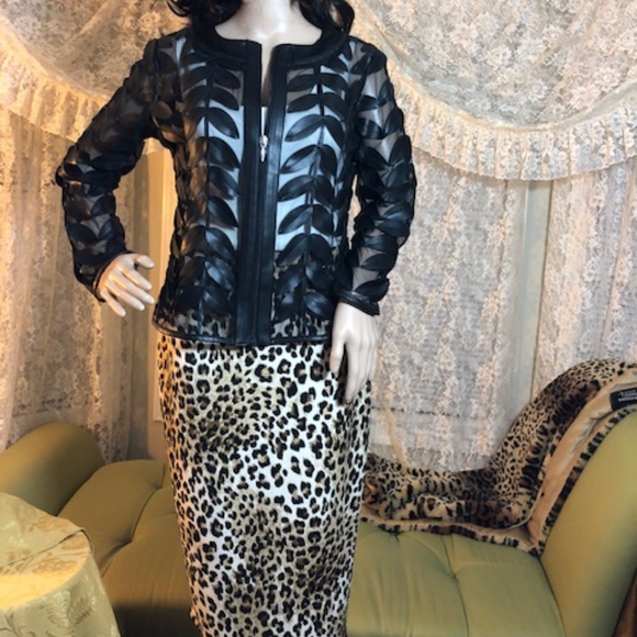 COPY - Rare Luxury Leaf Jacket NWOT - Picture 3 of 8